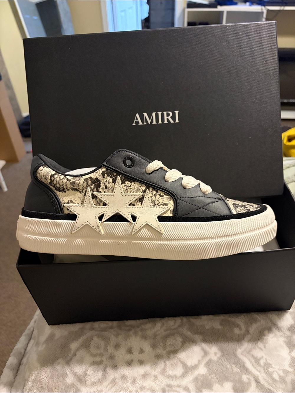 AMIRI Kids Black & Cream Star-Detail Low Top Sneaker
